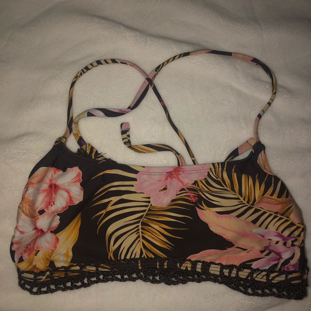 hawaiian floral print bikini top